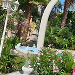 Holiday home Paradise-garden-zamardi Zamardi