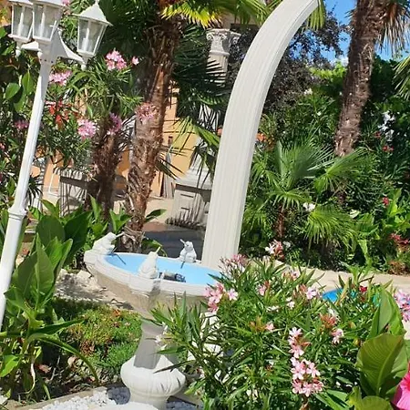 Semesterbostad Paradise-garden-zamardi Zamárdi