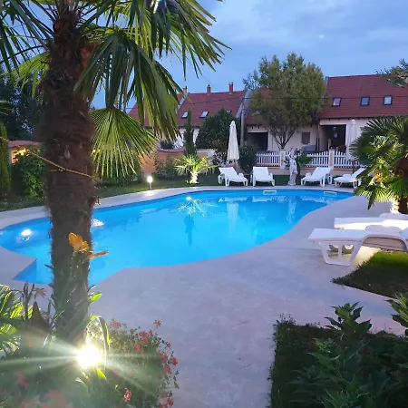 Holiday home Paradise-garden-zamardi