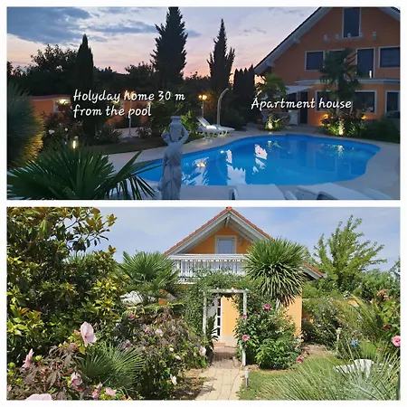 Paradise-garden-zamardi Holiday home