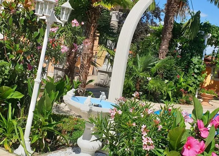 度假居 Paradise-garden-zamardi 扎马迪