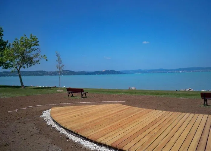 度假居 Paradise-garden-zamardi *