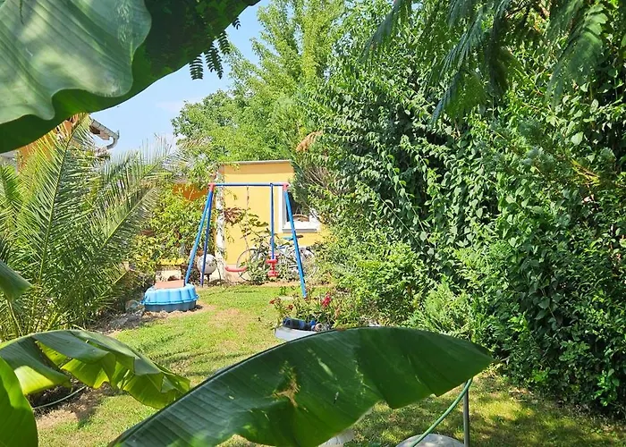 度假居 Paradise-garden-zamardi 扎马迪